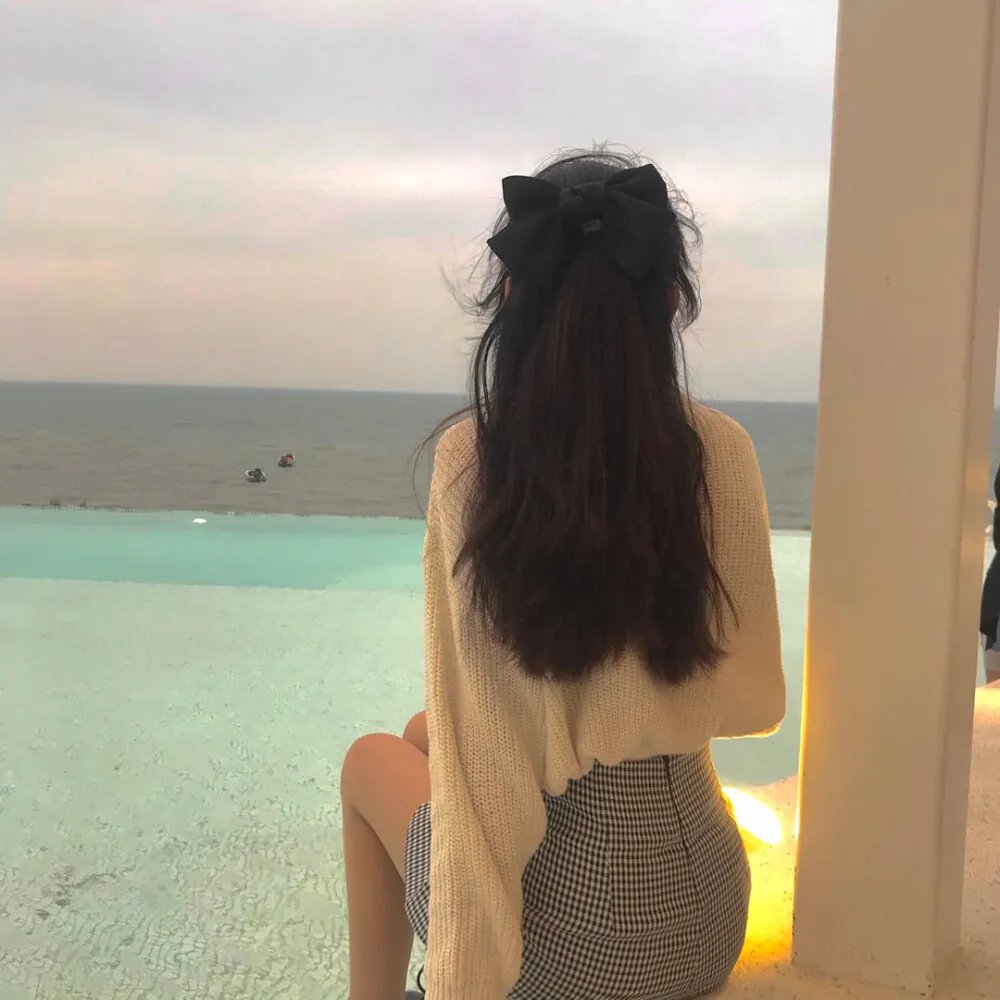 雏燕嬉春